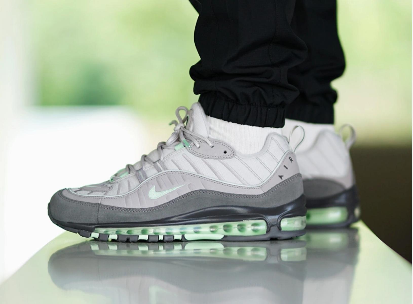 Nike air max grey deals mint