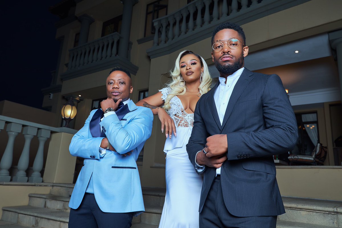 DJTira's tweet photo. DJs at Work #AfroMarquee2019 #DurbanJuly2019 #FactDurbanRocks #Fact17 #BestofTheBest https://t.co/LAN9catdSy