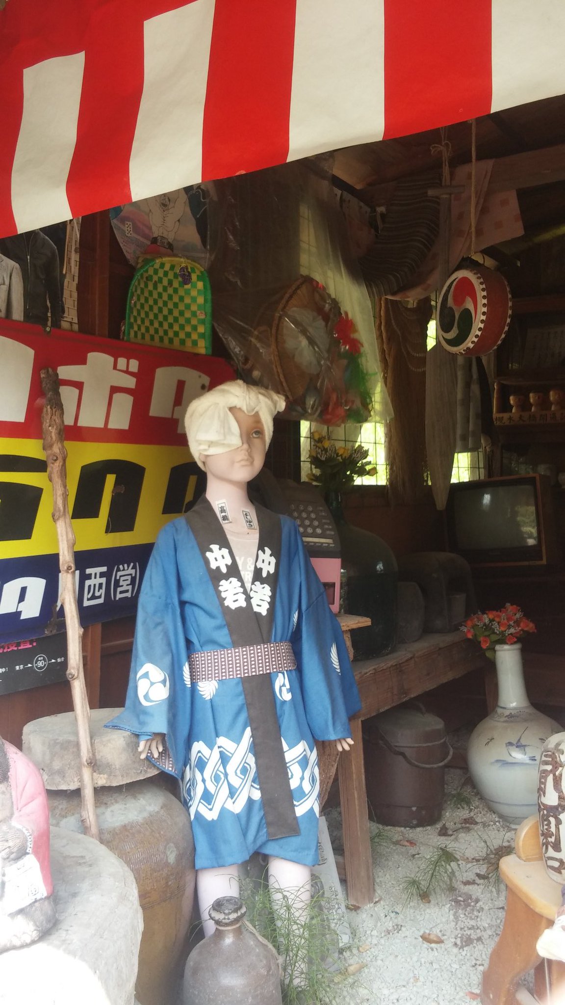 ロペス 珍スポット 宮城県某所 おそらく地元民か珍スポット専門家しか知らぬであろうスポット 古き良き昭和と手描きのイラストが涙を誘う 珍スポット なにこれ街道 五十嵐麻理