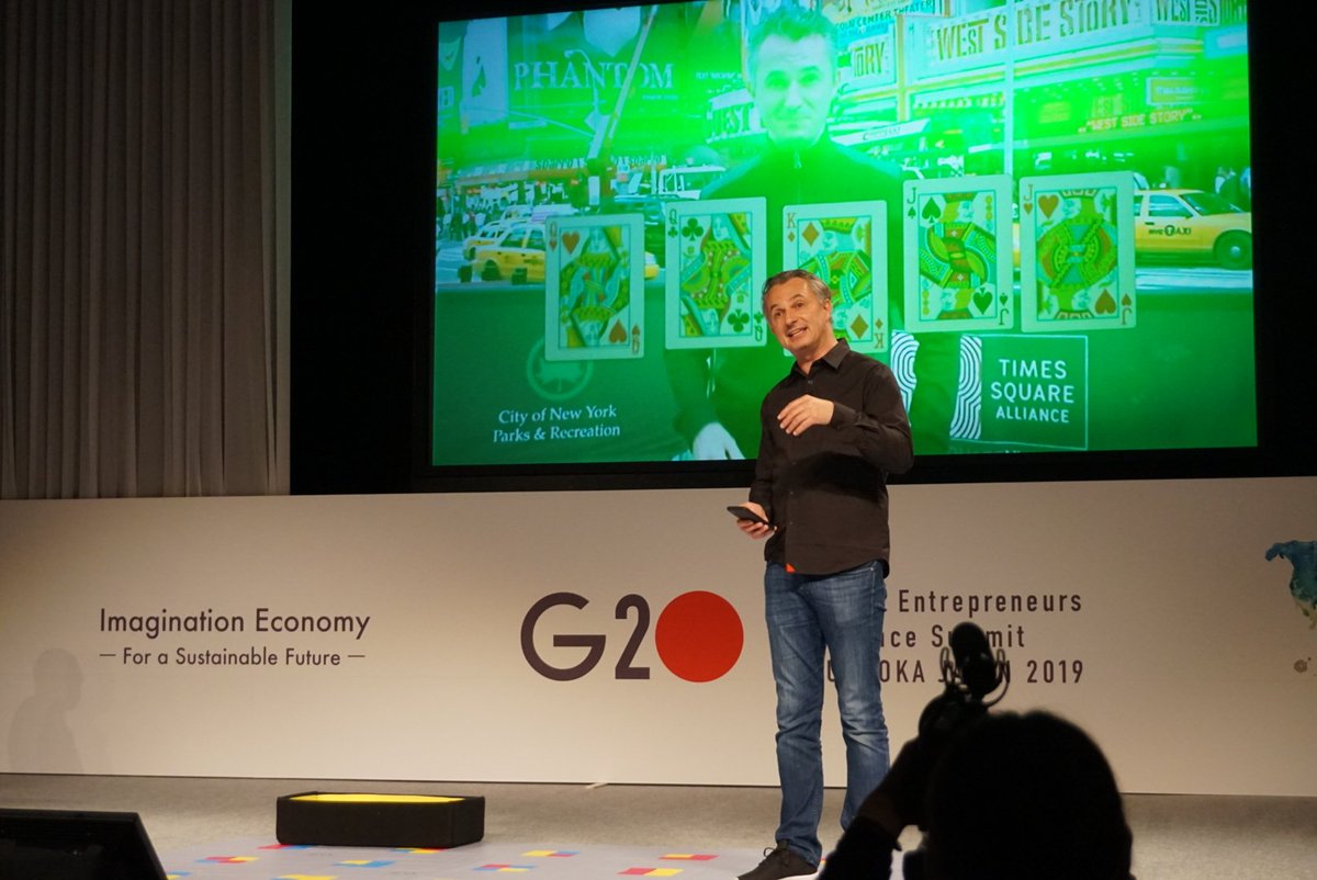 CTZentrepreneur's tweet photo. 🌟Un vent de magie souffle sur le Sommet du @G20_YEA avec Marco Tempest, Magicien et @Accenture Lead Consultant for extend Reality #G20YEA2019 #FrenchDelegation #Immersive #Technologies https://t.co/CyNeFwv3oS