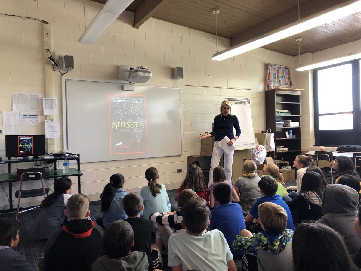 Mrs. Angelos tweet media