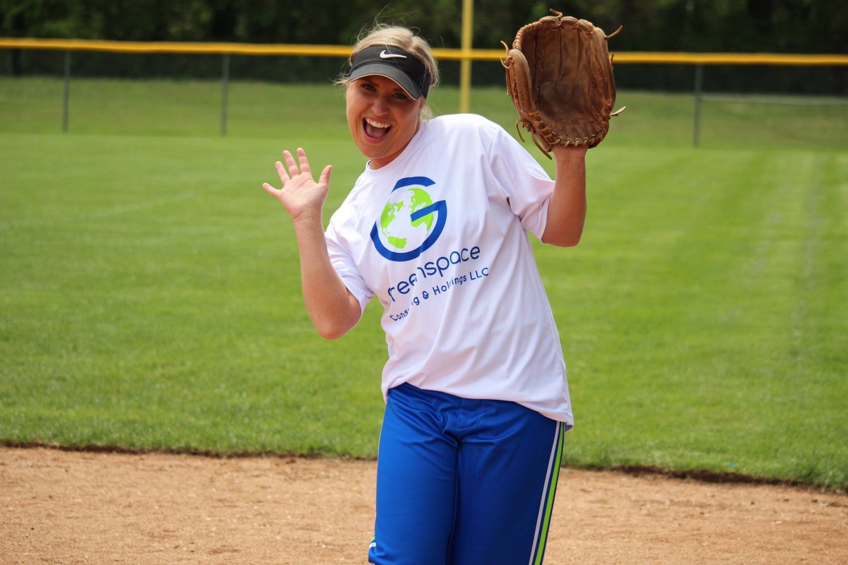 MWUtrip's tweet image. Heyyy girl hayyyy!!! #playusssa #slowpitchsoftball