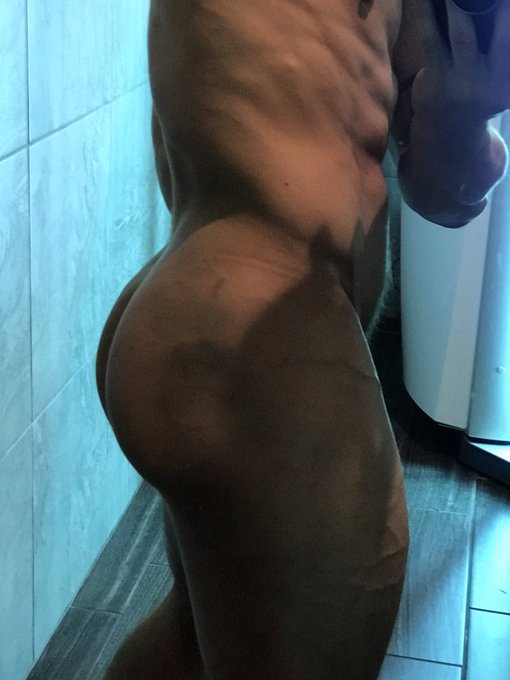 Loving ass day at the gym https://t.co/Ii2UCDXcqJ