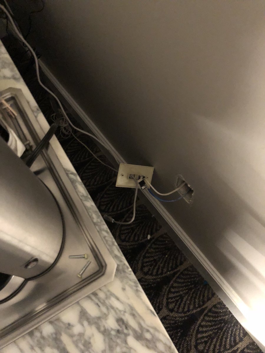 jaybirdquilts's tweet photo. I expect better @HiltonHotels. We still have no WiFi &amp; now our room is even less childproof for our 9M old. Also sick of stock excuses from the front desk. Starbucks vouchers are not a valid substitution. https://t.co/9ApSK2cKK6