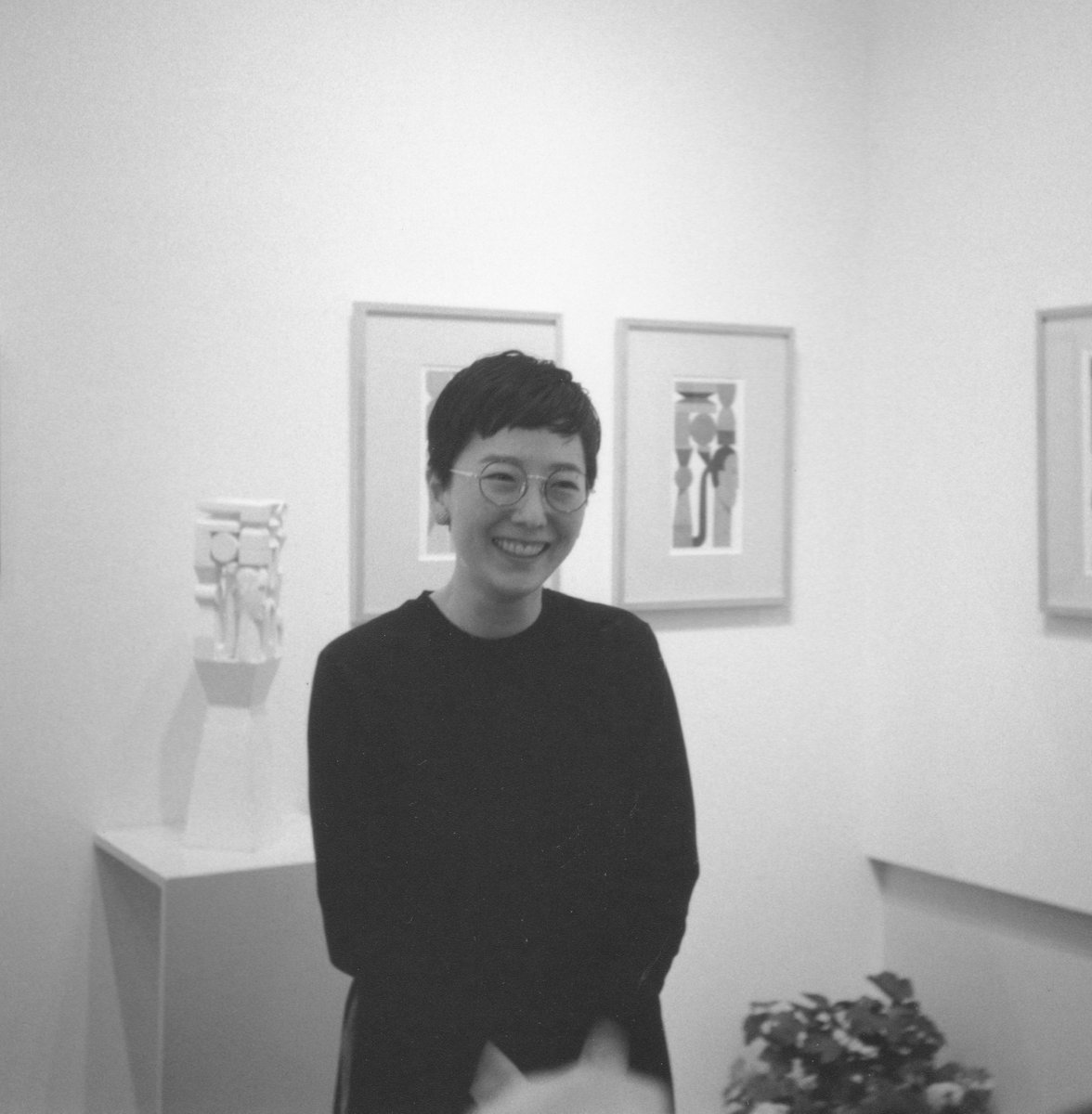 Vision Track 7new Vision Track Artists 木彫り彫刻をフラットにしたようなイラストはプロからの支持も厚い 白尾 可奈子 Kanako Shirao 水彩絵具やインクを使ったイラストレーションを中心に制作 フリーランスのイラストレーターとして活動