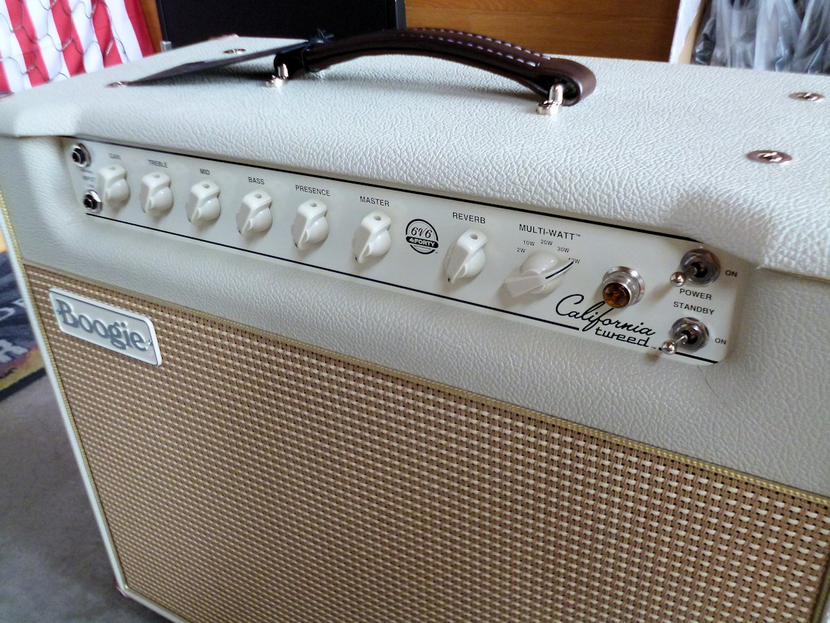 InfoDoctormusic's tweet image. Mesa/Boogieより発売された&quot;Calfornia Tweed&quot;112 Comboが入荷しました★古き良きVintageアメリカン・アンプをモチーフにしたモデルで6V6GT管4本使用。5段階のMULTI WATT機能搭載で40w～2wまで出力切り替え可能。シングルch.ながらピッキングニュアンスの反応が良く、程好くクリップするトーンに悶絶♪