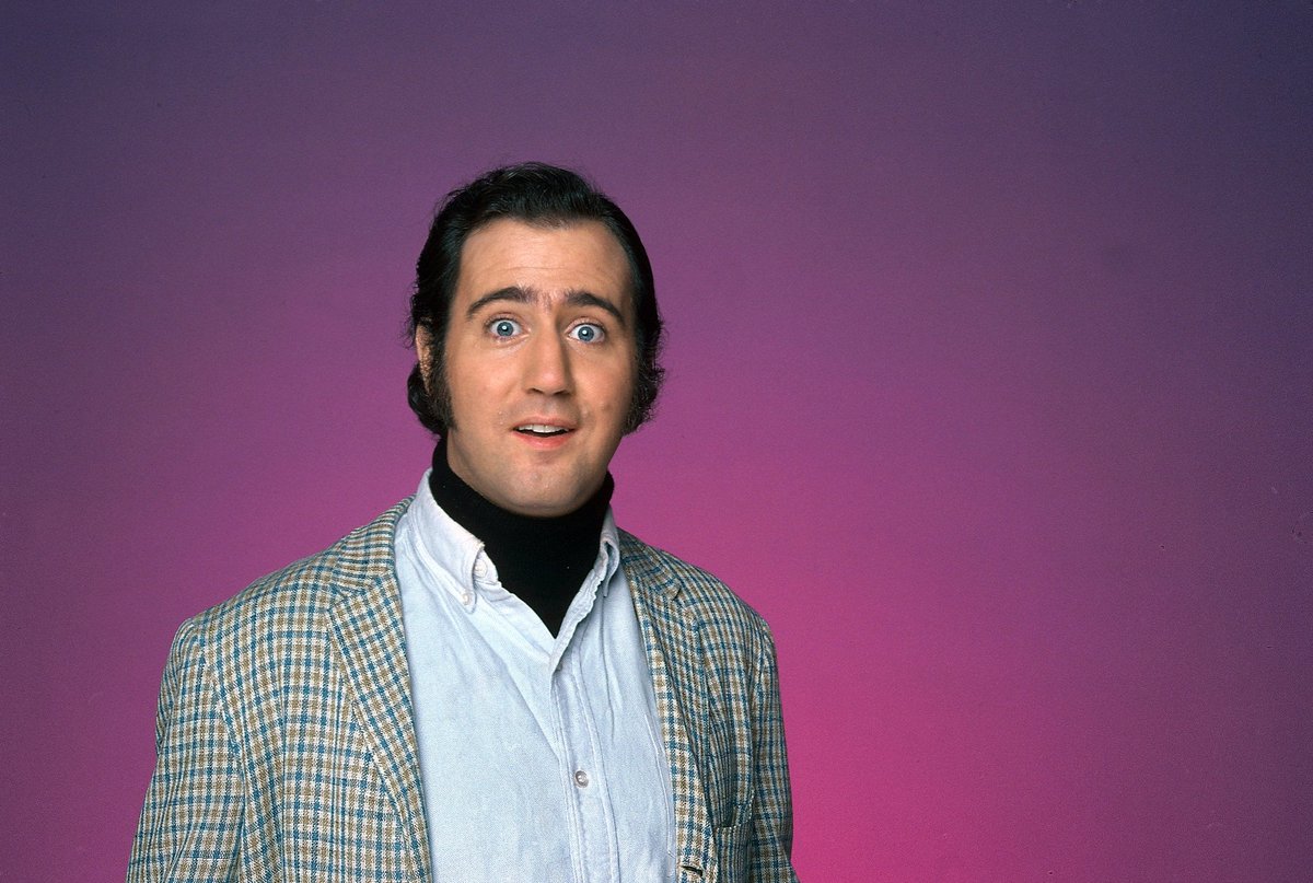 deathbyhibachi's tweet photo. American entertainer #AndyKaufman died from #cancer #onthisday in 1984.

#otd #Kaufman #comedian #funny #laugh #humor #comedy #songanddanceman #actor #Taxi #Latka #TonyClifton #ForeignMan #SNL #MightyMouse #wrestling #AndrewGeoffreyKaufman https://t.co/bmhdU4ueVF