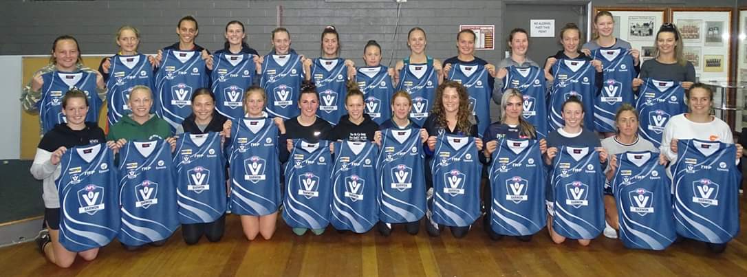 Portarlington Demons FNC (@portdemonsfnc) on Twitter photo The club would like to congratulate our A grade netballer Sarah Perrott on her achievement of making the inaugural <a href="/AFLBarwon/">AFL Barwon</a> Senior Female team while playing football at <a href="/OceanGroveFNC/">Ocean Grove FNC</a>.
A fantastic achievement and we hope she goes well π The club would like to congratulate our A grade netballer Sarah Perrott on her achievement of making the inaugural <a href="/AFLBarwon/">AFL Barwon</a> Senior Female team while playing football at <a href="/OceanGroveFNC/">Ocean Grove FNC</a>.
A fantastic achievement and we hope she goes well π
