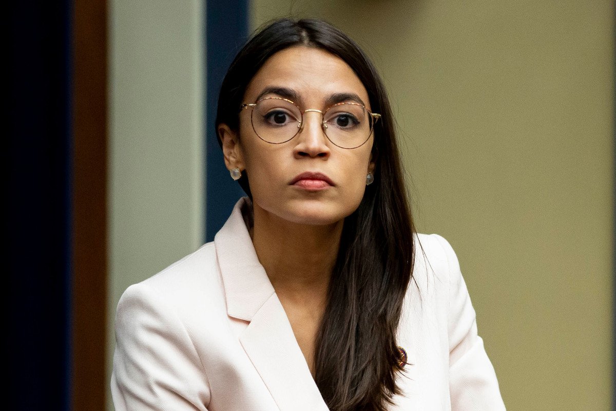 AOC blasts 'fundamentalists' for trying to 'outlaw sex'...