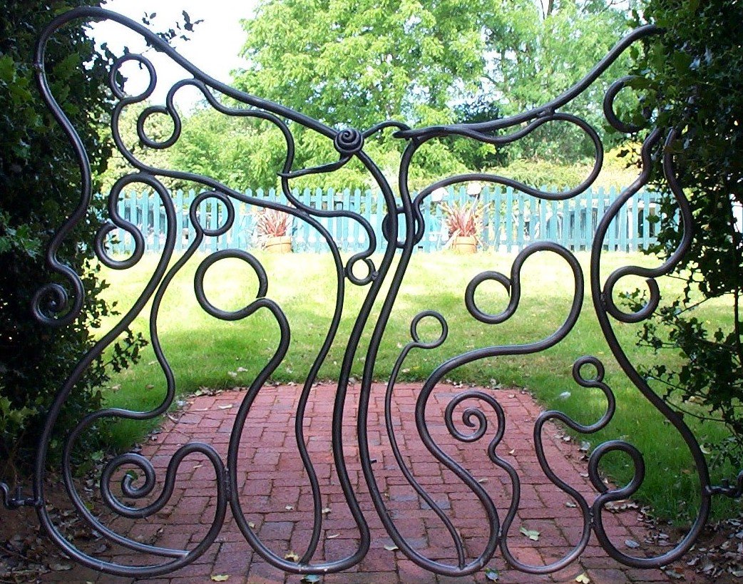 OxonArtweeks's tweet photo. Pic of the day: by sculptural blacksmith Julie Grose, Wallingford, plus other close by venues in Shillingford and Dorchester.
https://t.co/5gMt3yz9hP
Artweeks runs until 27th May. https://t.co/vp5lfbOcVQ