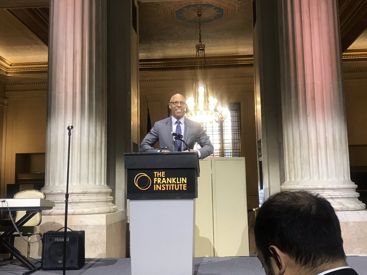 OnPoint24_7's tweet photo. Celebration of the 2019 @PCCYteam w/ @SDPHite recognizing the contributions of Chuck Pennoni to @PHLschools through the American Civil Engineer mentorship program and celebrating my mentor @loraineballard on being honored as #PCCY Advocate of the Year. https://t.co/GyFs5I76EZ