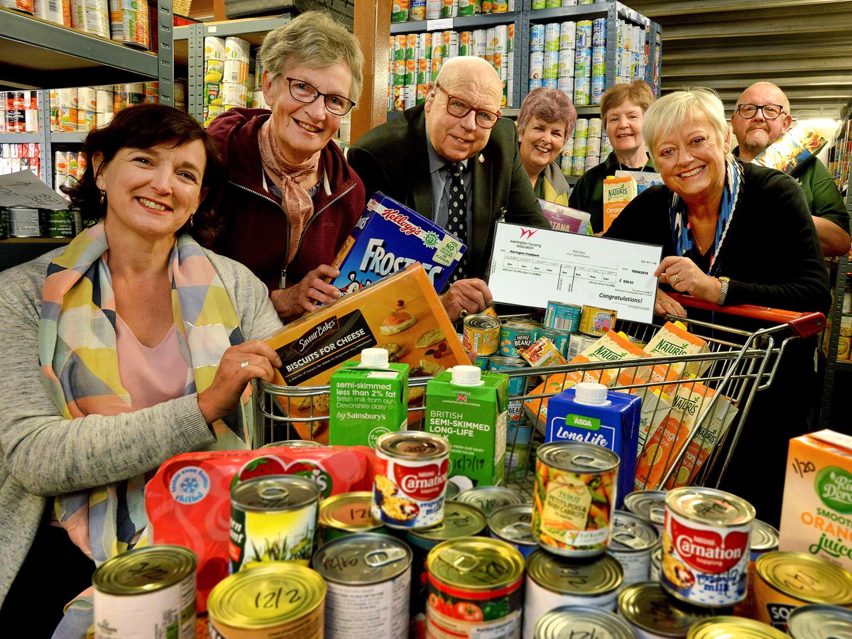 WHAorguk's tweet photo. We handed over £900 to @WarringtonFB, our charity of the year. If you can help them too, please do. 

Have a read here to find out how 
👉 https://t.co/DsiS7Ek6Fu

#WeShare #Warrington https://t.co/hp7I0jVQBp