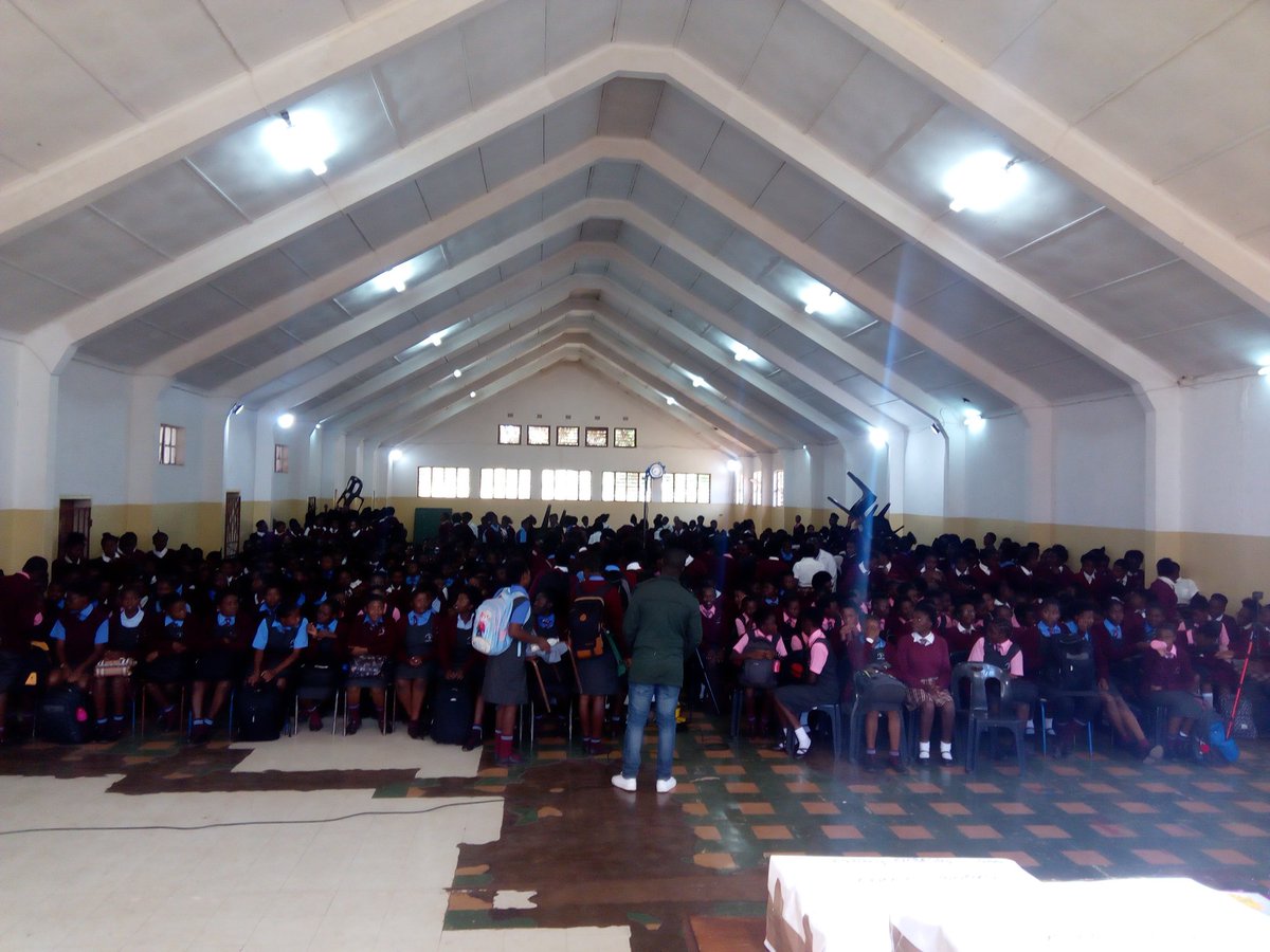 ForesightComics's tweet image. Amazing turn out at Kabulonga Girls High School! Our first school visit for #TheFifthElement  project. #ClimateAware #ClimateAction
