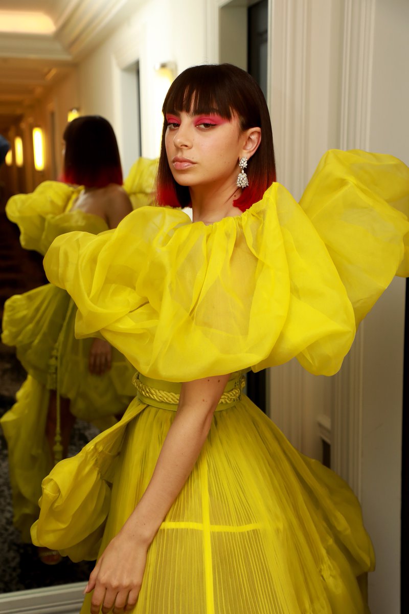 Skyteam_blue's tweet photo. Behind the scenes of a memorable #MetCamp night with @charli_xcx and @madelainepetsch. #MetGala #GaultierParis #SS19 Photographed by #PierreSuu https://t.co/JIgWFdy7Zy