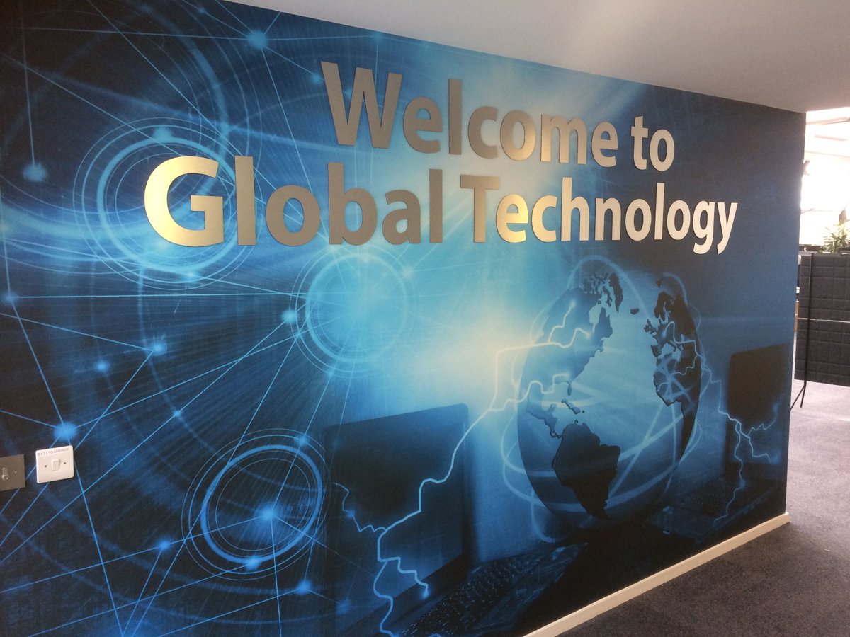 SX_Oxford's tweet image. We loved unleashing our creativity on this project for a client. #Digitallyprinted #fullcolour #wallpaper with individual #cutletters in #brushed_aluminium_composite to create impact. Want to #transform your #office #businessspace? 📞 #Signs Express #Oxford on 01235 811177 #B2B