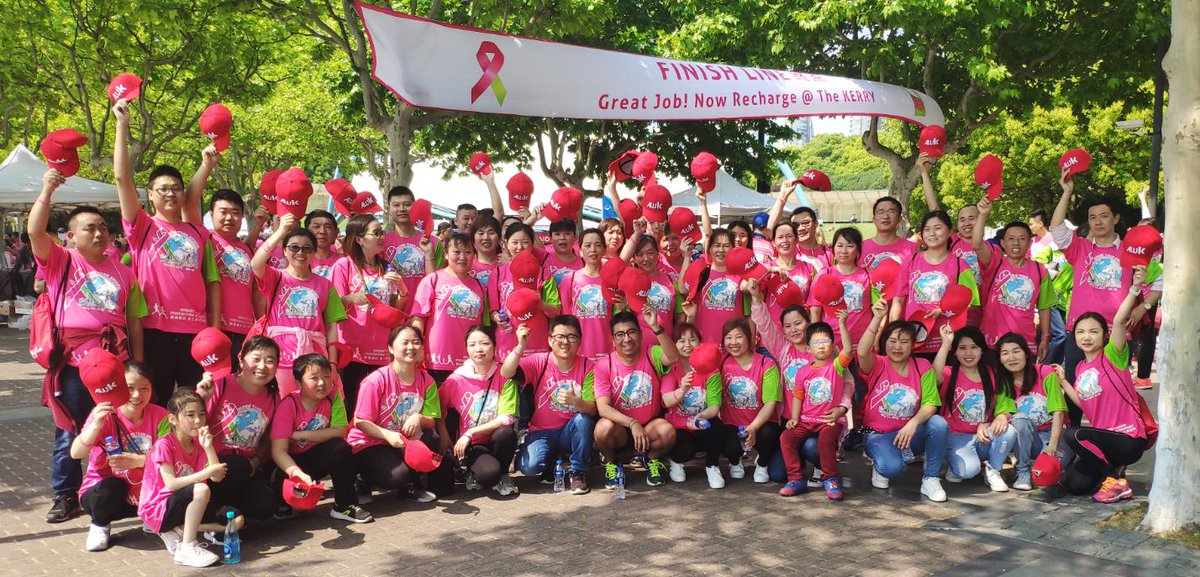 AluK_Int's tweet photo. #AluKRunForLife Charity Races are in full effect in Shanghai, China! AluK China and their families took part in the #MoreThanAwareFunRunAndWalk this past weekend, and raise funds for breast cancer prevention and recovery. Thanks everyone for your support! https://t.co/FDaGybOKZU