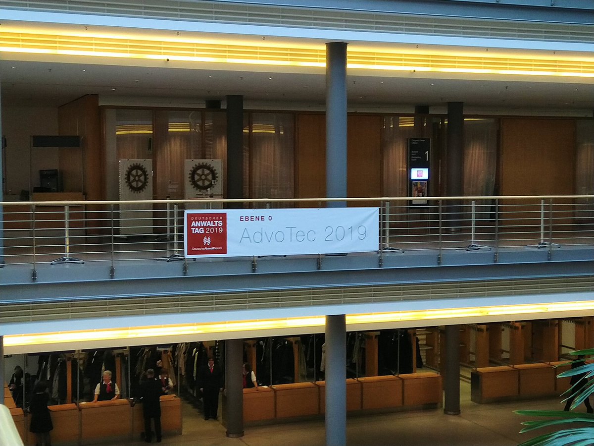 Viele interessante Ansätze, nette Kollegen und gute Gespräche auf der #advotec / #startupcorner im Rahmen des #dat2019 in <a href="/StadtLeipzig/">Stadt Leipzig</a>. Vielen Dank für die Gelegenheit <a href="/Anwaltverein/">DAV</a>
#LegalTech #beeqoolaw #digitaltransformation #anwaltstag2019 #rechtsstaatleben