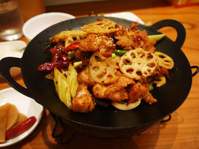 80c ハオチー 中華料理がわかるwebメディア 高田馬場 幸福小館 住所 東京都新宿区高田馬場3 12 8 夜は雙層炭火銅鍋もやってた トリ カニ ウシガエル エビ ザリガニ