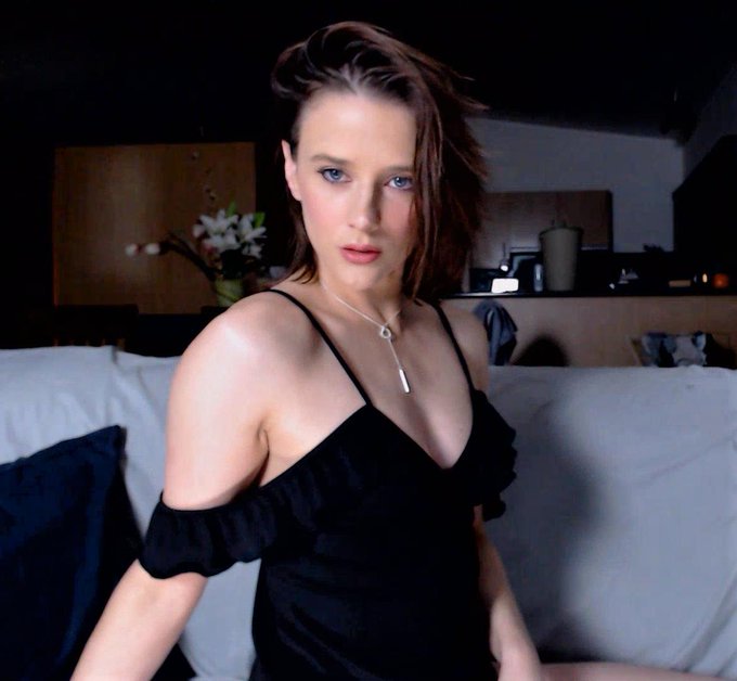 Cum keep me company in my chat room 😘   Online now!  https://t.co/gk8TbqEaGP &hellip; &hellip; &hellip; &hellip; &hellip; &hellip;  @BabesPromo_2