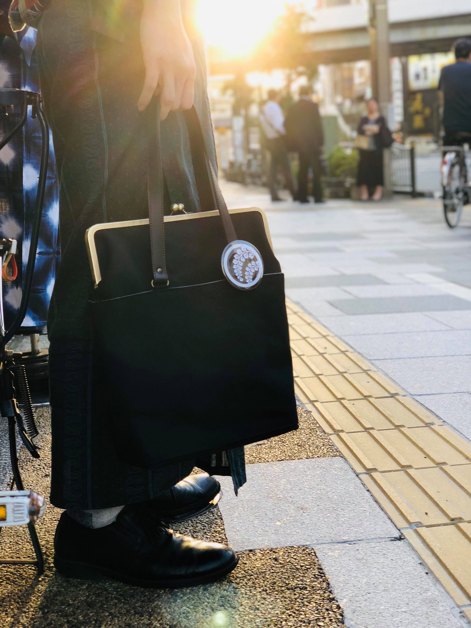 男の着物 藤木屋 男着物 メンズ浴衣専門店 東京都内最大級の品揃え 夏の メンズ浴衣 でのお出かけに 藤木屋オリジナル メンズがま口バッグ 男着物のカバン問題 の解決策として 藤木屋 と群馬のがまぐち屋 五月堂 が共同開発 ペット