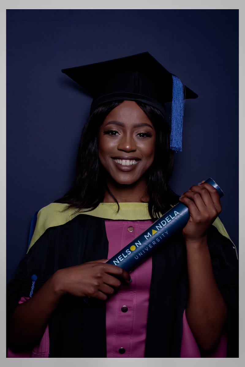 Lerato_97's tweet photo. My proudest moment.  Fuck I was gorgeous ❤️
Make up by @sass_n_beauty https://t.co/nVIcUzUgRe