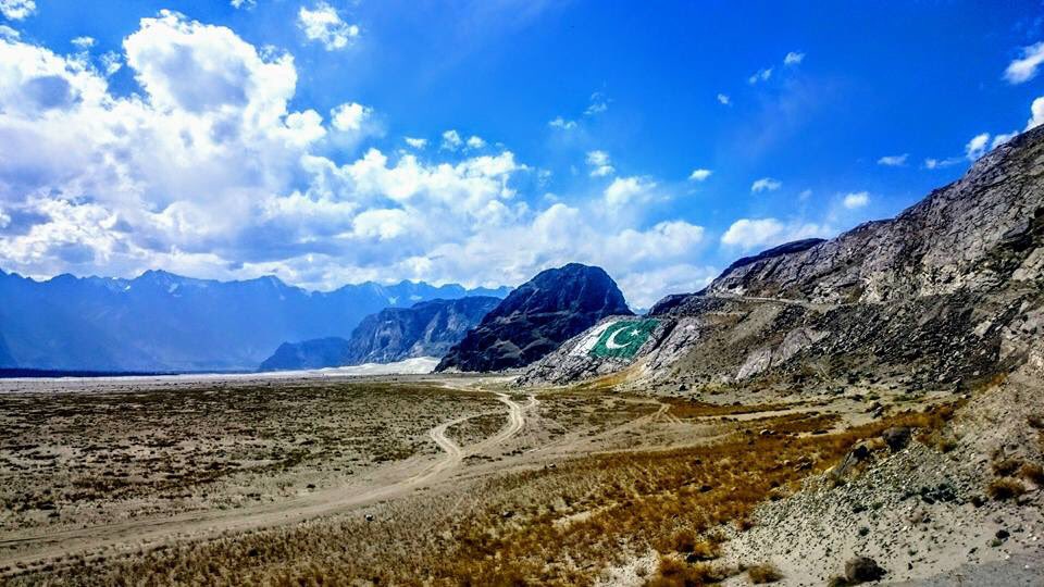 wasimworldwide's tweet photo. دل سے میں نے دیكھا پاكستان۔ ♥️

@KhurramAJK @PakistanTours1 @NeelumValleyJK @NYFAJK https://t.co/VKfqeavFqM