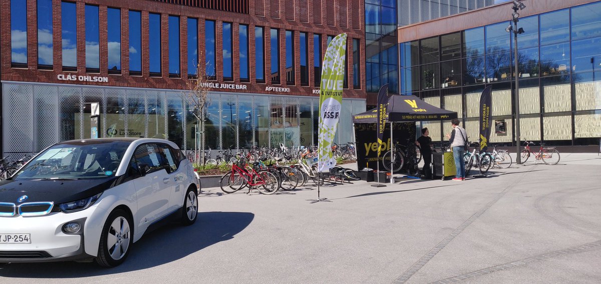 jatepiste's tweet photo. Tänään Hannoa Otaniemessä. #fiksuassa ja naapurina sähköauto ja #yeply https://t.co/oetqbT64Kk