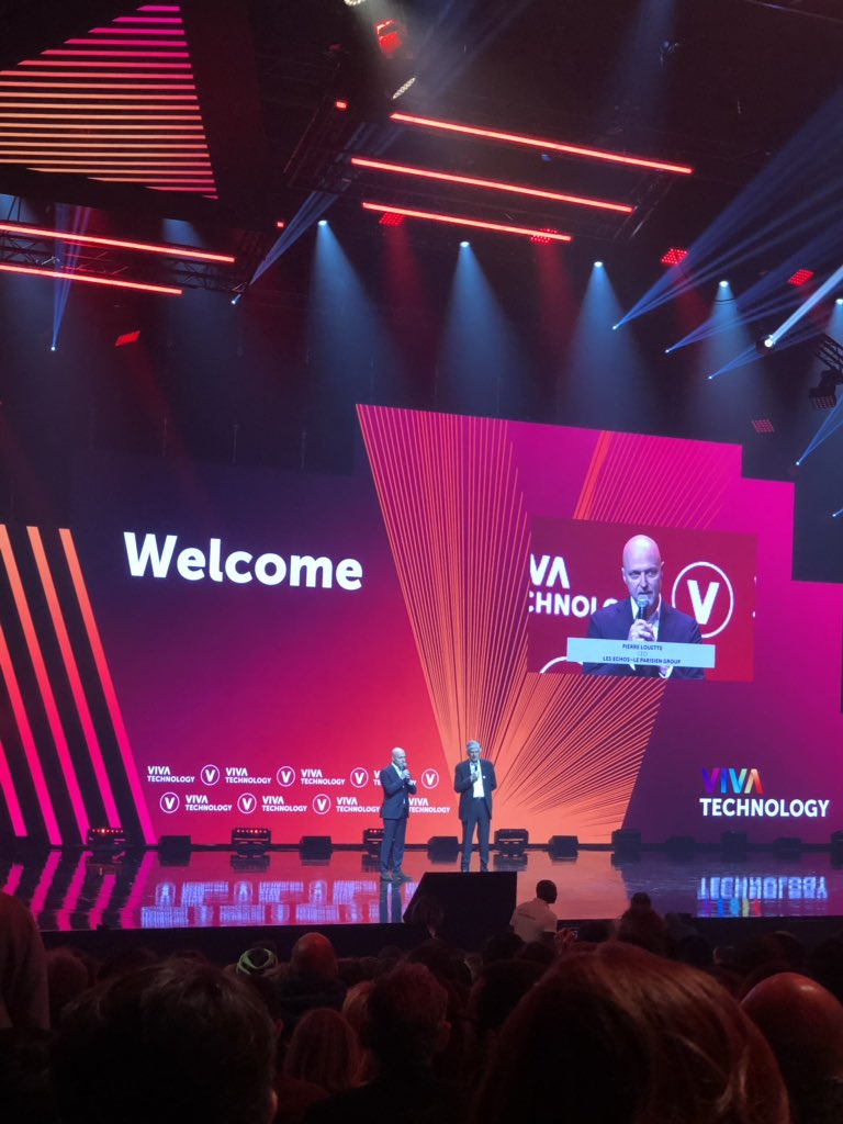 AdelineLeger's tweet image. Welcome in #VivaTech2019 ! #bettertech #techforgood #womenintech #innovation #ai