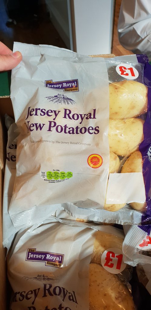 FruitWhispers's tweet photo. 750g #Jersey Royal New Potatoes have arrived and ready for the weekend sales @SPARDSAP https://t.co/iZ4dRUHjPv