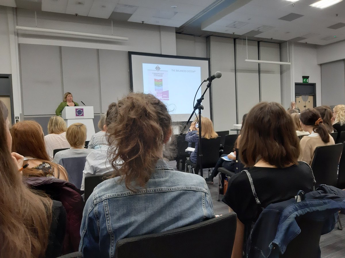 Lisa Smith tweet media