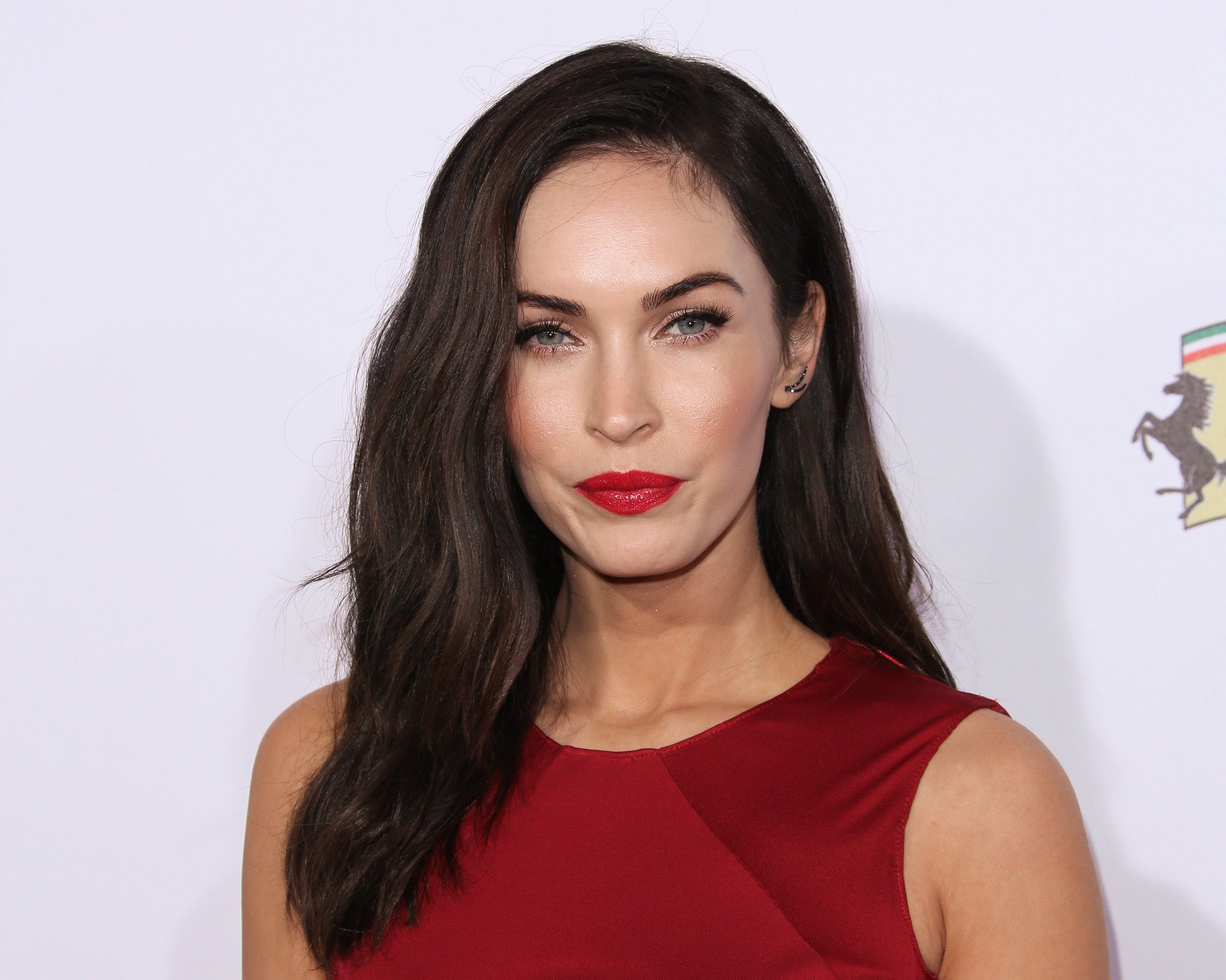 Birthday Wishes to Megan Fox, Pierce Brosnan, Thomas Brodie-Sangster and Miles Heizer. 
Happy Birthday!  