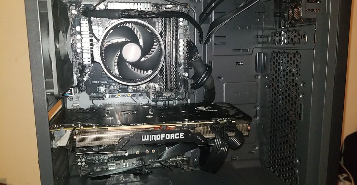 PlatinumBuilds's tweet photo. Here is a budget build we helped @xZeles_on_Mixer with. He uses it to game and stream at the same time with ease! We sure to go follow him on https://t.co/oqdhQo9ifr https://t.co/bz4gJLdgqh
