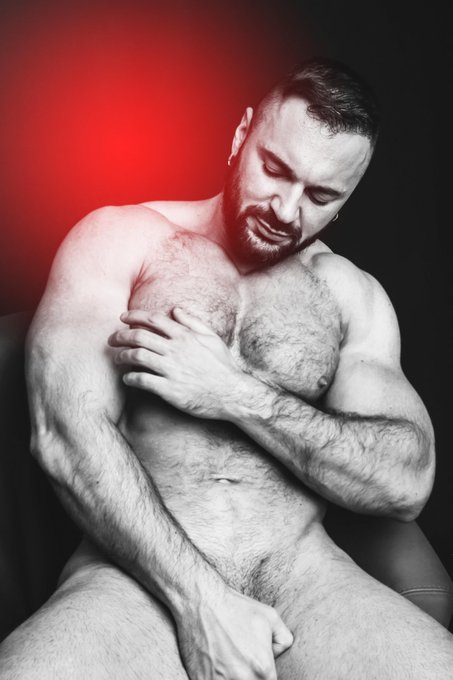 Red light
#gay? #muscle? #hot? #fit? #bearded? #hotgay? #gaygym? #bodybuilding? #bodybuilder? #body?