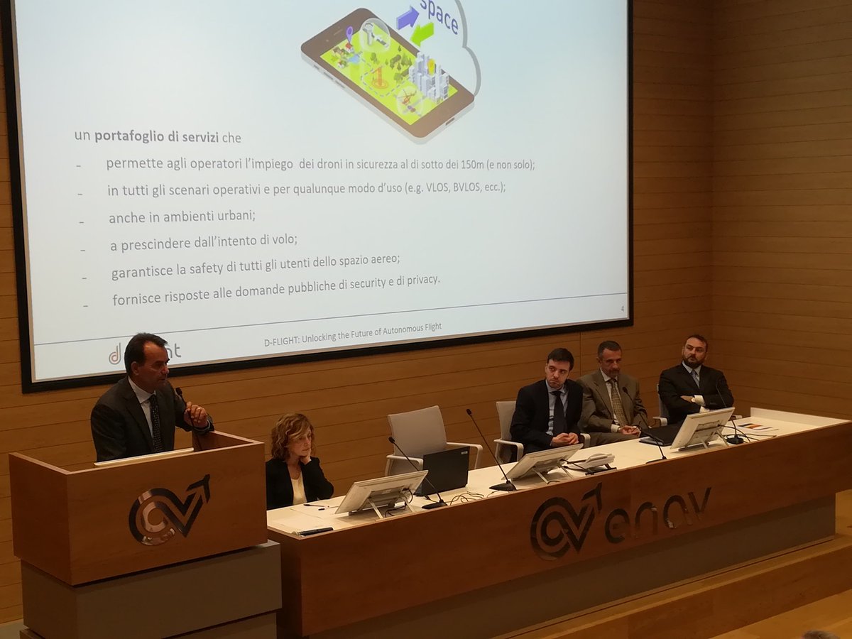 #Roma #CEO #dflight <a href="/c_baldoni/">Cristiano Baldoni</a> apre i lavori del I° #stakeholder #meeting #uspace ospitato da <a href="/ENAVSpA/">ENAV</a> .#Tecnologia #droni #drones <a href="/telespazio/">Telespazio</a> <a href="/Leonardo_IT/">Leonardo</a> #IDS ingegneria dei sistemi