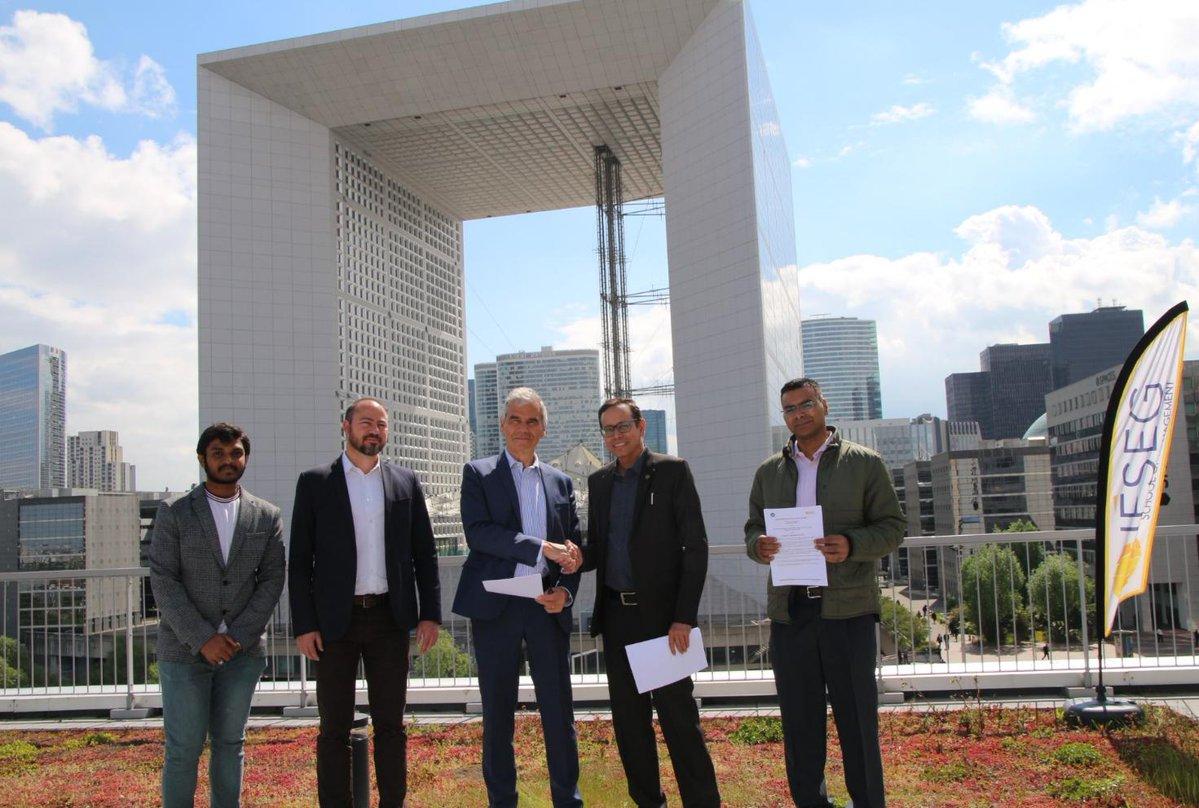 Last week we had the pleasure to welcome and sign a #partnership with IIM Lucknow at the #Paris campus ! 

#WelcomeToIESEG #IESEG #ExecEd