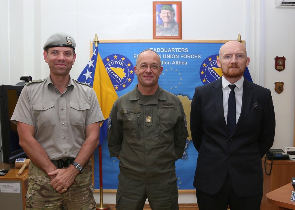 MattFieldUK's tweet photo. #UK kontinuirano i snažno podržava misiju @euforbih u BiH, kako rezidentne, tako i snage “iza horizonta”. Generalmajor Martin Dorfer nastavlja predvoditi svojim primjerom. #UKinBiH https://t.co/UTaQY9NHWx