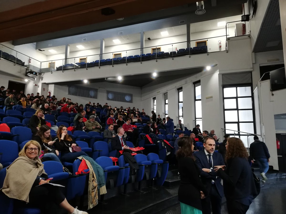 AICA_1961's tweet photo. #welcome #didamatica #eccoci https://t.co/Y7nzsVdqnC