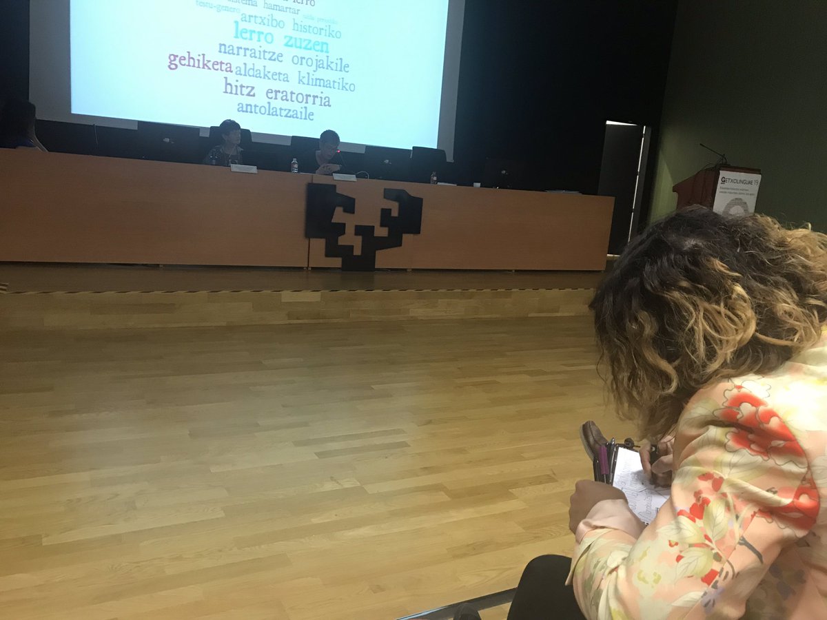 mangertok's tweet photo. #GetxoLinguae19 Artista baten kreazio moment https://t.co/0GbM49vGJS