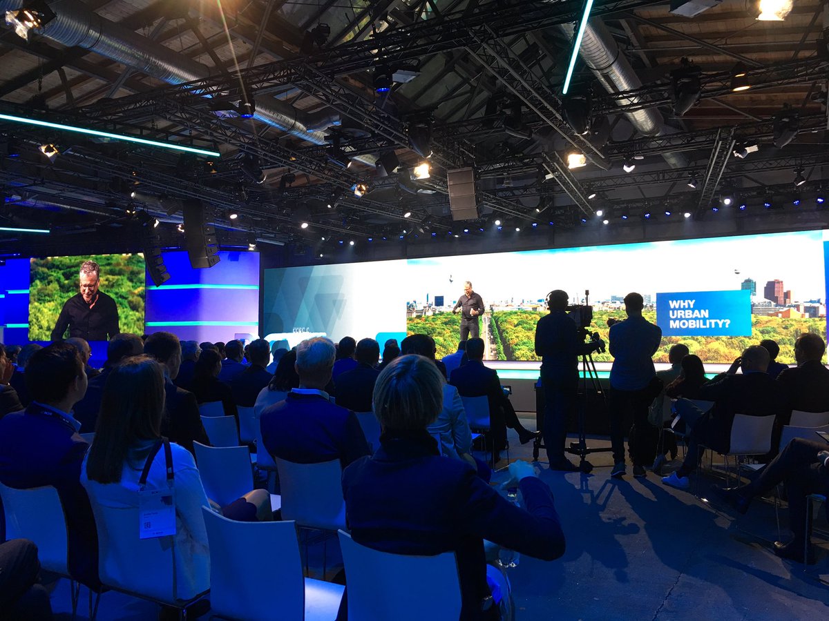 PhilippBohn's tweet image. Learning about data-driven urban mobility at Bosch Connected Word from Bernd Heinrichs, CDO Mobility Solutions, biggest challenge with huge opportunities #BCW19