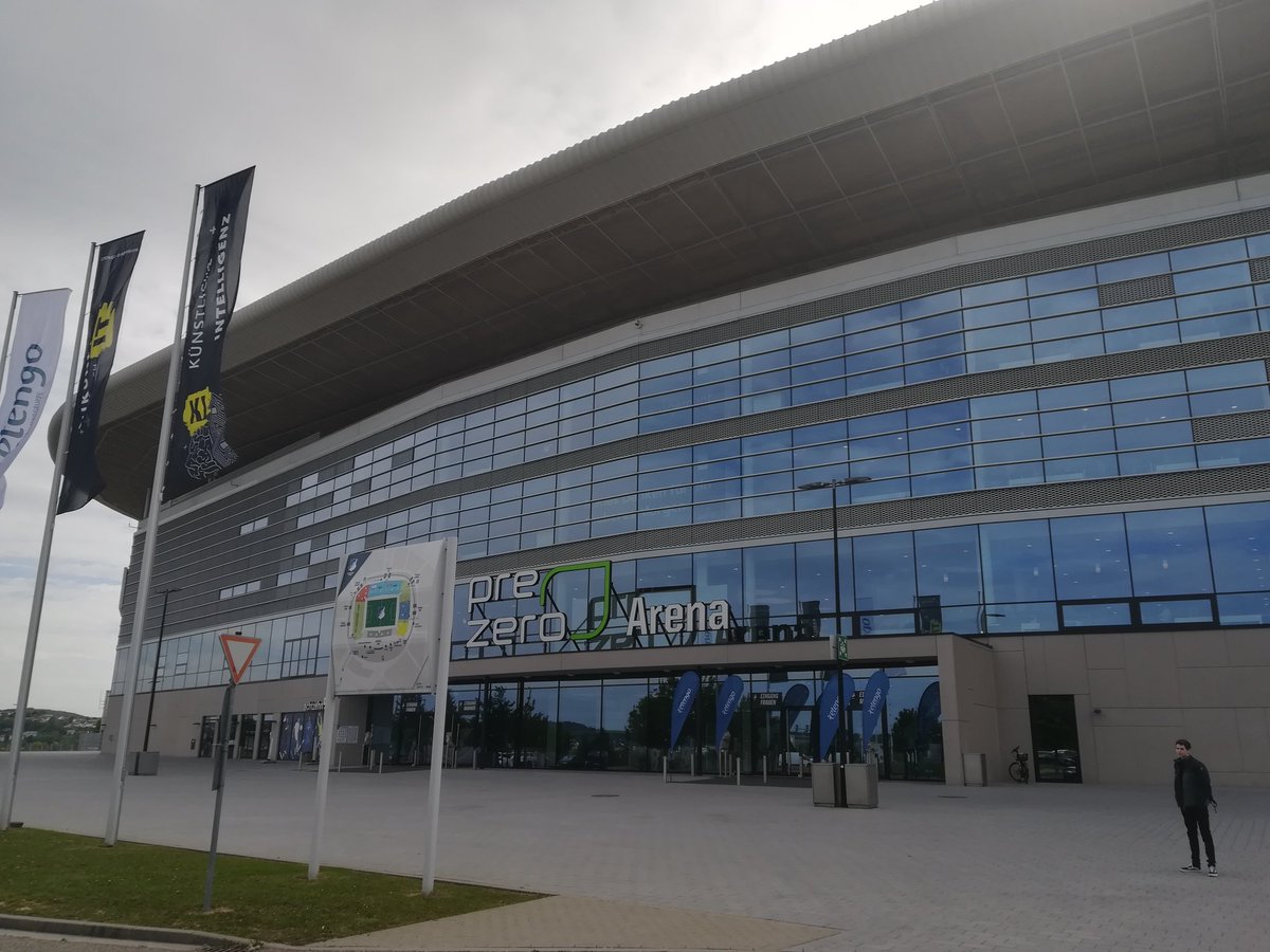 Heute wird hier von unseren Zuschauern eigene Deep Learning Modelle erstellt. #hsa #hsanalysisGmbH #hsanalysis #scion2018 <a href="/SBiniaminov/">Sergey Biniaminov</a>