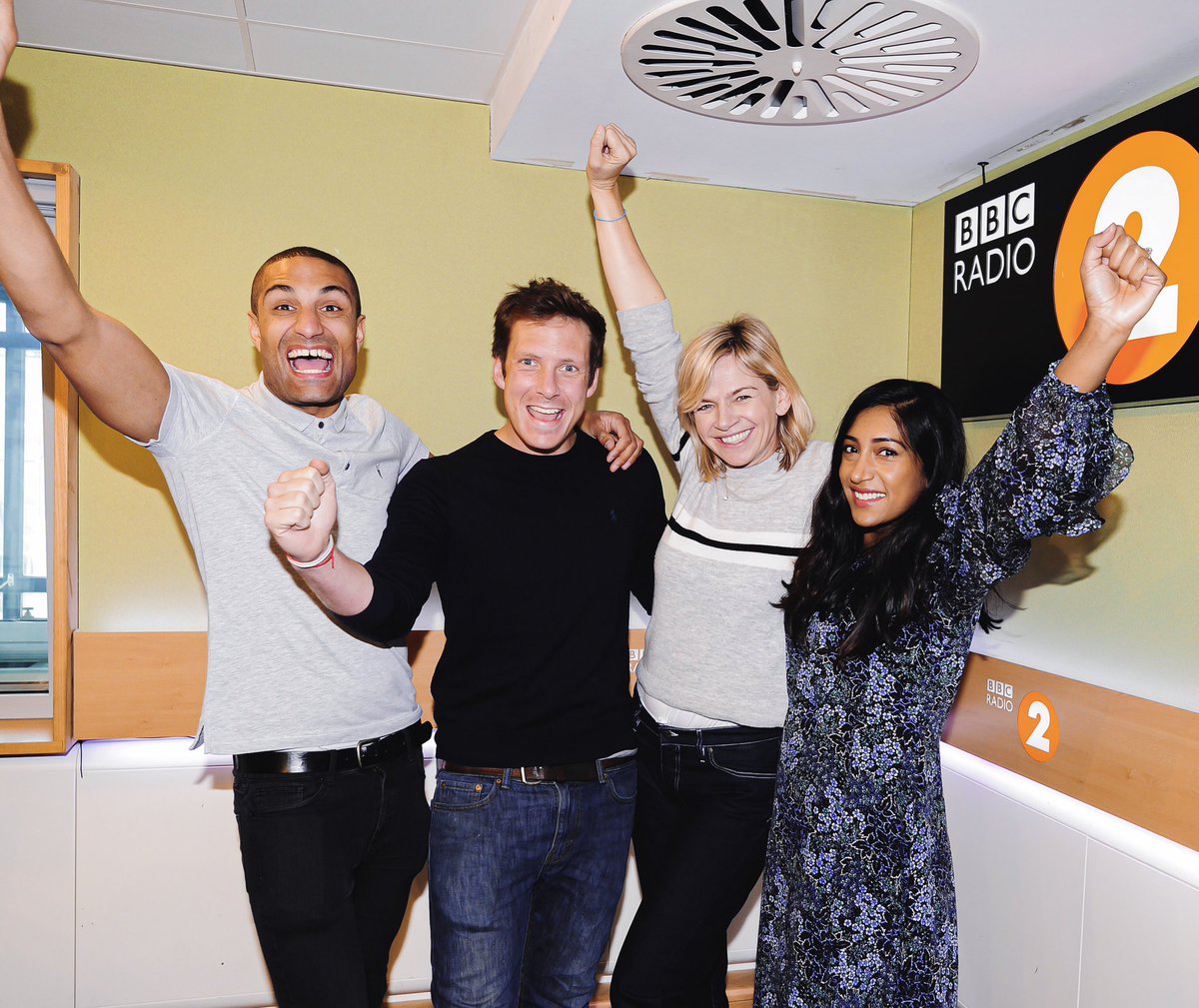 Zoe Ball tweet media