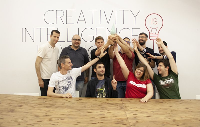 DRUPALCAMP | 🏆 Tenemos el honor de anunciar que hemos recibido el primer premio en los #SplashAwards de esta edición de la <a href="/drupalcampspain/">DrupalCamp Spain</a>. 

¡Orgullosos de nuestro equipazo! 

Para ver el proyecto haz click aquí👉🏻 bit.ly/2LJxgwF

#Drupal #drupalcampes #FelizJueves