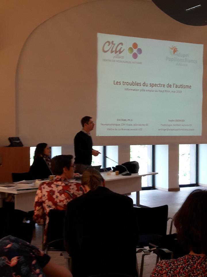 FTravail_GE's tweet photo. #DuoDay2019 Conférence de sensibilisation à l'#autisme avec le Centre Regional Autisme Alsace et le Samah autisme de #Mulhouse. #AvecPôleEmploi https://t.co/bgxiuMO4CL