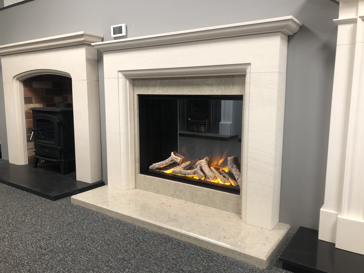 Fdcukltd's tweet image. 🧡🧡 B-E-A-utiful!! 🧡🧡
An exciting NEW display in our showroom is our #Princeton fireplace in Veined limestone with Polished Blue #Moleanos limestone hearth and slips, with an @evonicfires E800 electric fire!!⚡️🙌🏻 #stunning
👉🏻fdcuk.co.uk/fireplaces/pri…
☎️ Call us on 01722 716161.