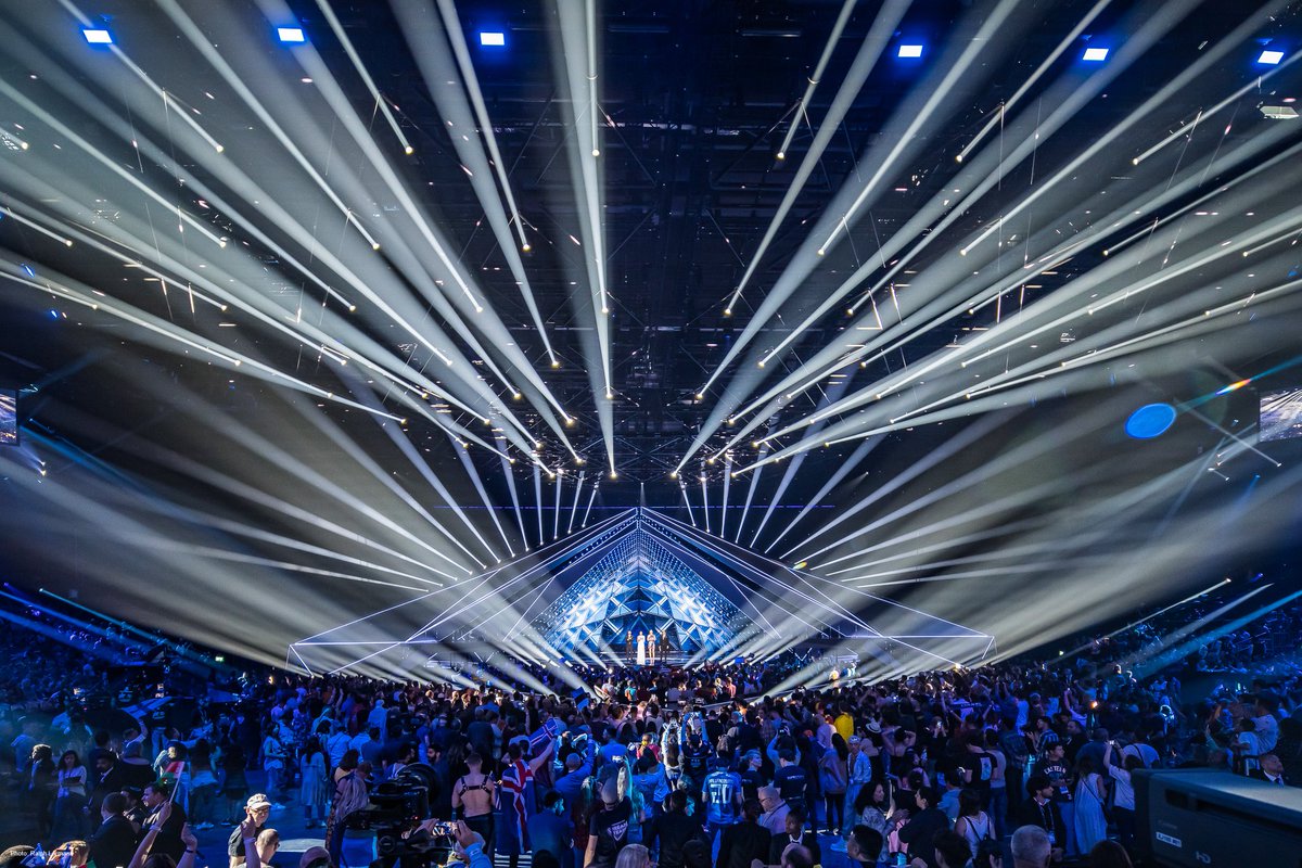 ClayPakyNews's tweet photo. Claypaky at @Eurovision Song Contest Tel Aviv 2019 - Semi-final 1
#claypaky #sharpyplus #axcor600 #sceniusunico #sharpywash #litecomgroup #esc2019 @OsramCOM #feelthevibe #osram

Photo: @RalphLarmann https://t.co/lh5P1aKp3G