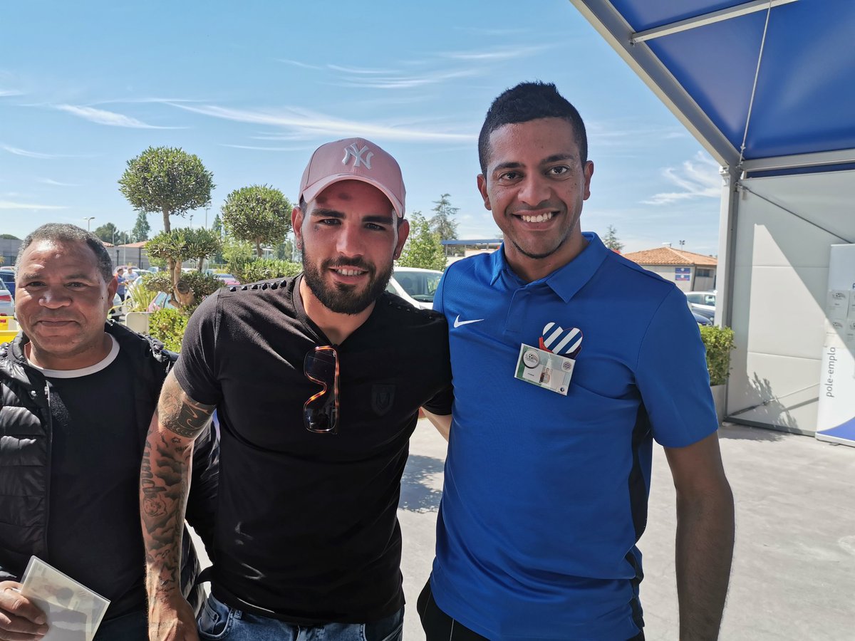 regisdelvecchio's tweet photo. La cerise sur le gâteau / Icing on the cake. Andy Delort qui nous fait l'honneur d'être présent pour les DE.
Merci au MHSC / Ça match pour l'emploi
#emploi #innovation #socialmedia #football #camatch #poleemploi https://t.co/Cce1i9XSPf