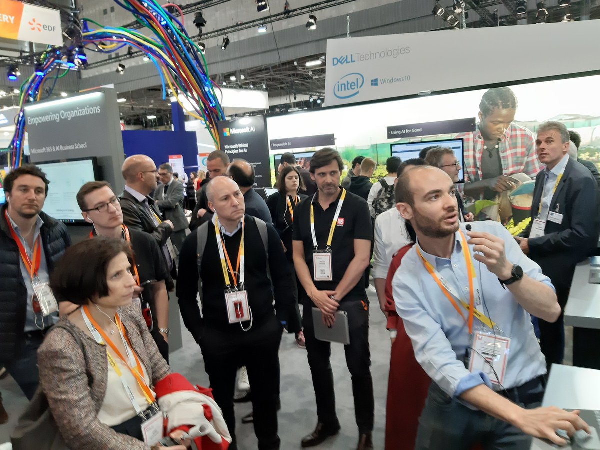 Busy morning at #Vivatech2019! <a href="/mickael_mas/">Mickael Mas</a> pitching to the top managers from #Loreal