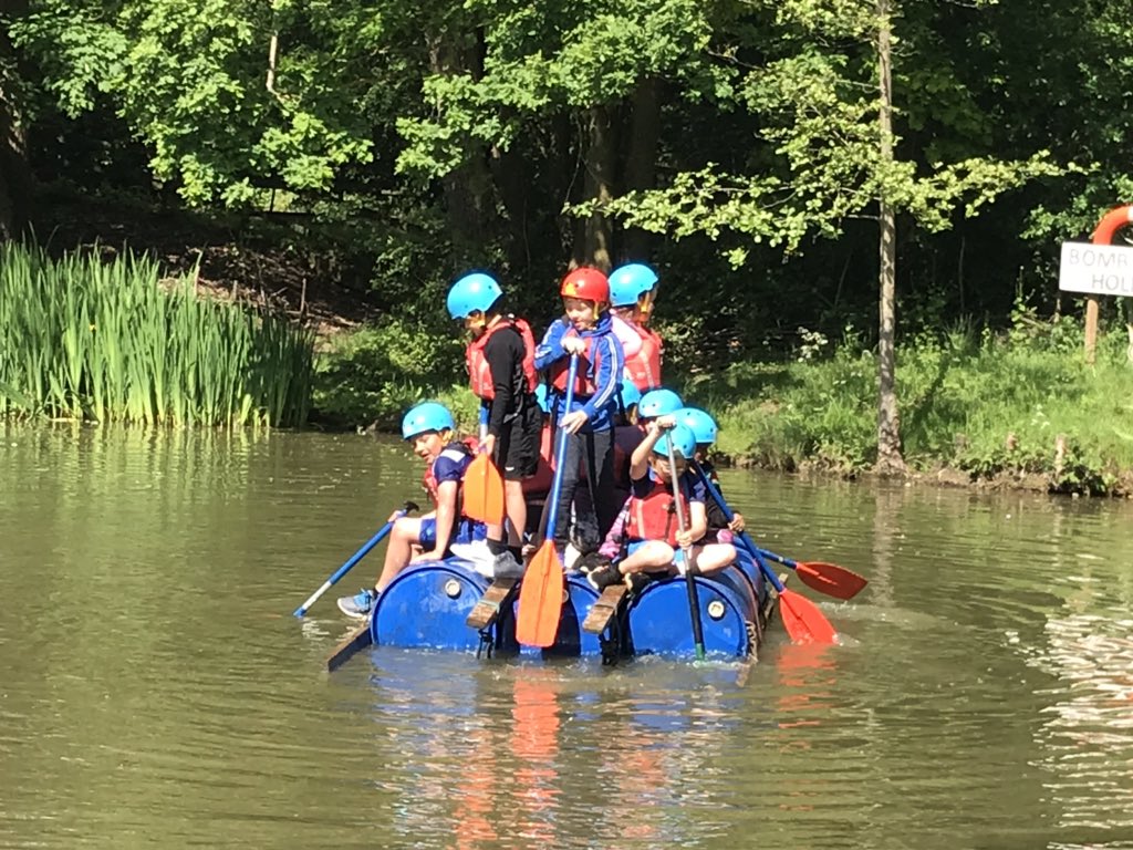 OrchardPrimary's tweet photo. Amazing fun on the water - they now know it is also very cold!!@gilwellpark https://t.co/IvKvEpcsw8