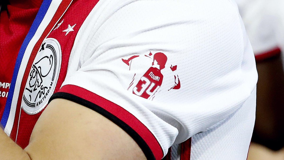 Footballtweet's tweet photo. In 2017, Abdelhak Nouri was forced to retire after suffering permanent brain damage at the age of just 21. 

Yesterday, Ajax won their 34th league title and dedicated the title to Nouri, who wore the number 34 shirt. 

More than a game. ❤ https://t.co/T3LejHybPI