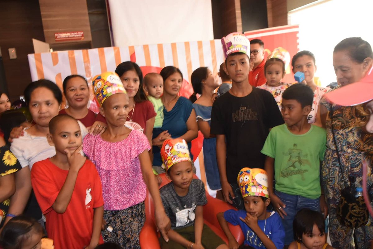 sunstarcebu's tweet photo. McDonald's celebrate the recent graduation of Daniel Cabrera through a children's party at  McDonald's North Drive in Mandaue City.

Cabrera was the boy whose photo, showing him studying under the lights of a Mcdonald's drive-through area, went viral online. | via Allan Cuizon https://t.co/kHYelat25Q